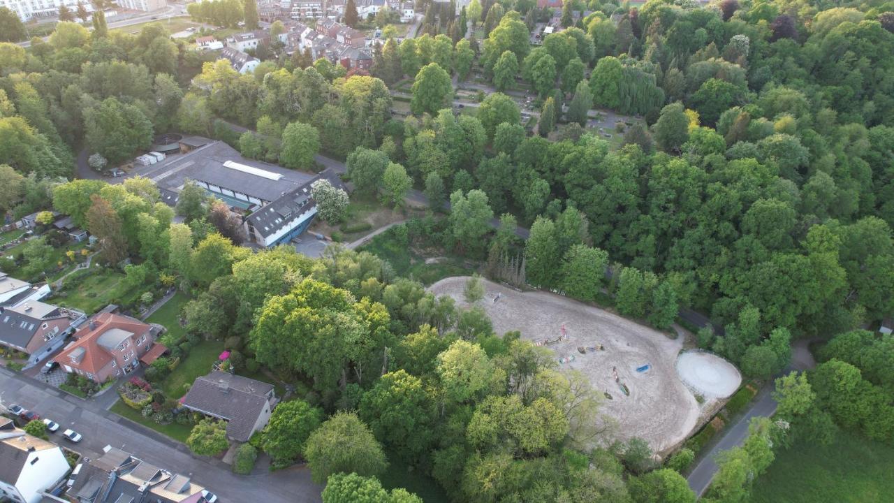 Wunderschoen Zwischen Ortsausgang Und Waldesrand Gelegene, Schoene Apartments Herzogenrath Exterior foto